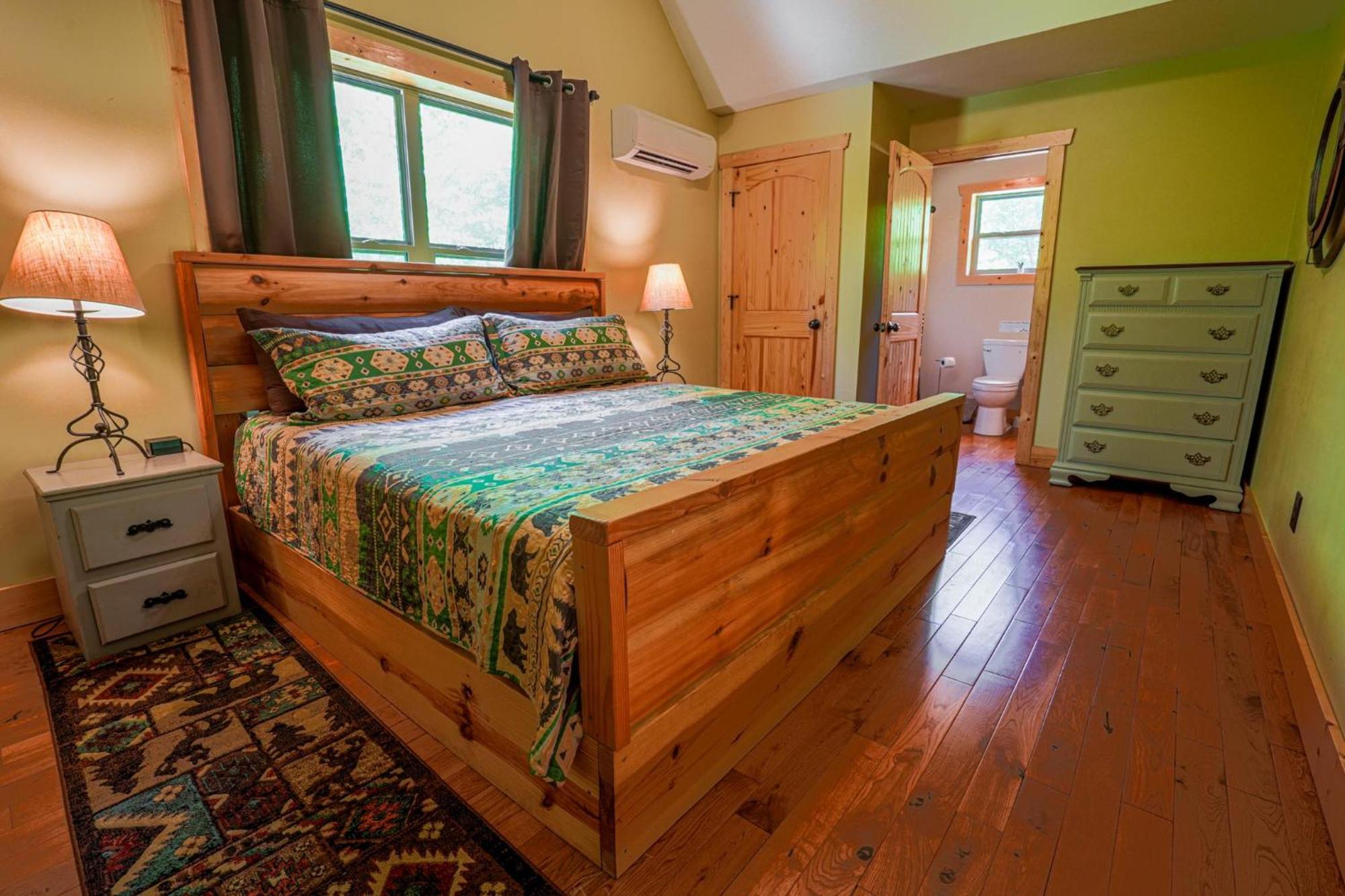 Вилла New Listing! Wine Country Retreat - 2 Bed, Hot Tub Далонега Экстерьер фото
