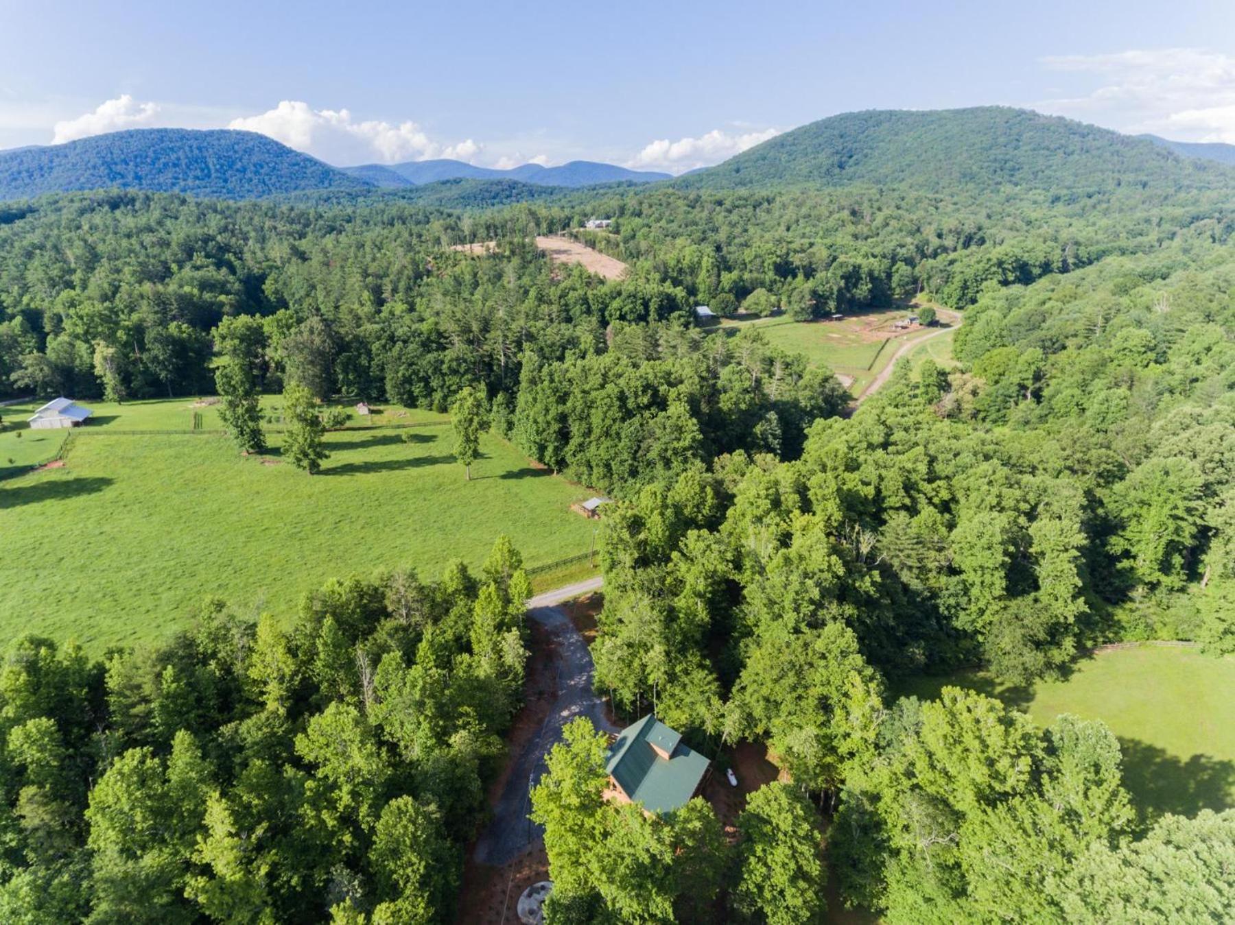 Вилла New Listing! Wine Country Retreat - 2 Bed, Hot Tub Далонега Экстерьер фото