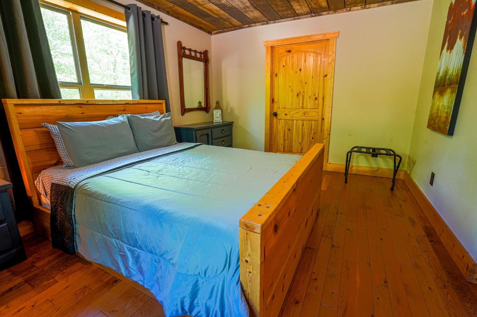 Вилла New Listing! Wine Country Retreat - 2 Bed, Hot Tub Далонега Экстерьер фото